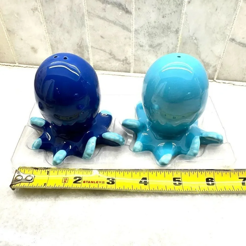 NWT Tag Baby Octopus Salt And Pepper Shakers Set Blue & Teal OS